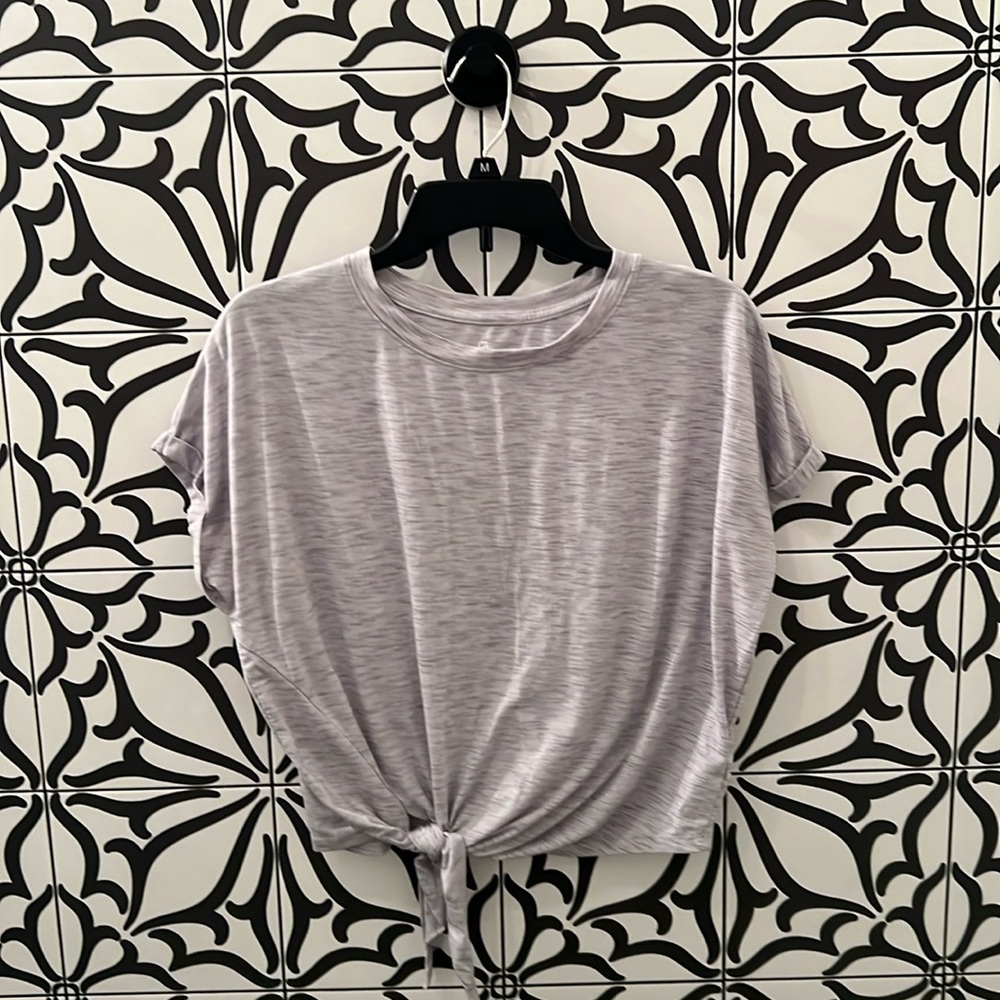 Gap Fit light weight crop top with front tie detail, size S, great condition